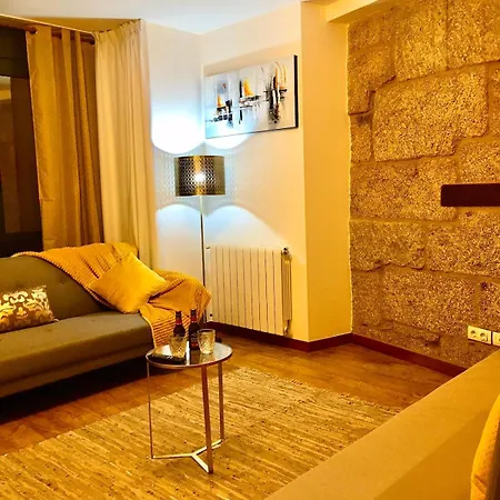 A-estudio Centrico Junto A Ccvialia Y Ave Parking Gratis *