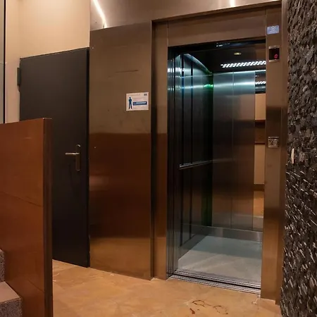 Estudio Centrico Junto A Estacion- Ccvialia Parking Gratis A