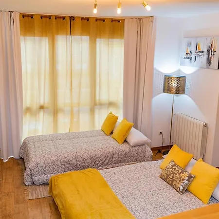 A-estudio Centrico Junto A Ccvialia Y Ave Parking Gratis Apartment *