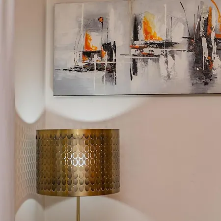 Céntrico Junto A Estación- Ccvialia Parking Gratis A Vigo