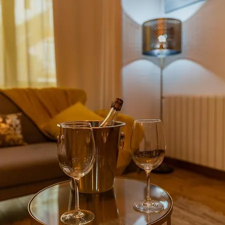 Apartment A-estudio Centrico Junto A Ccvialia Y Ave Parking Gratis *